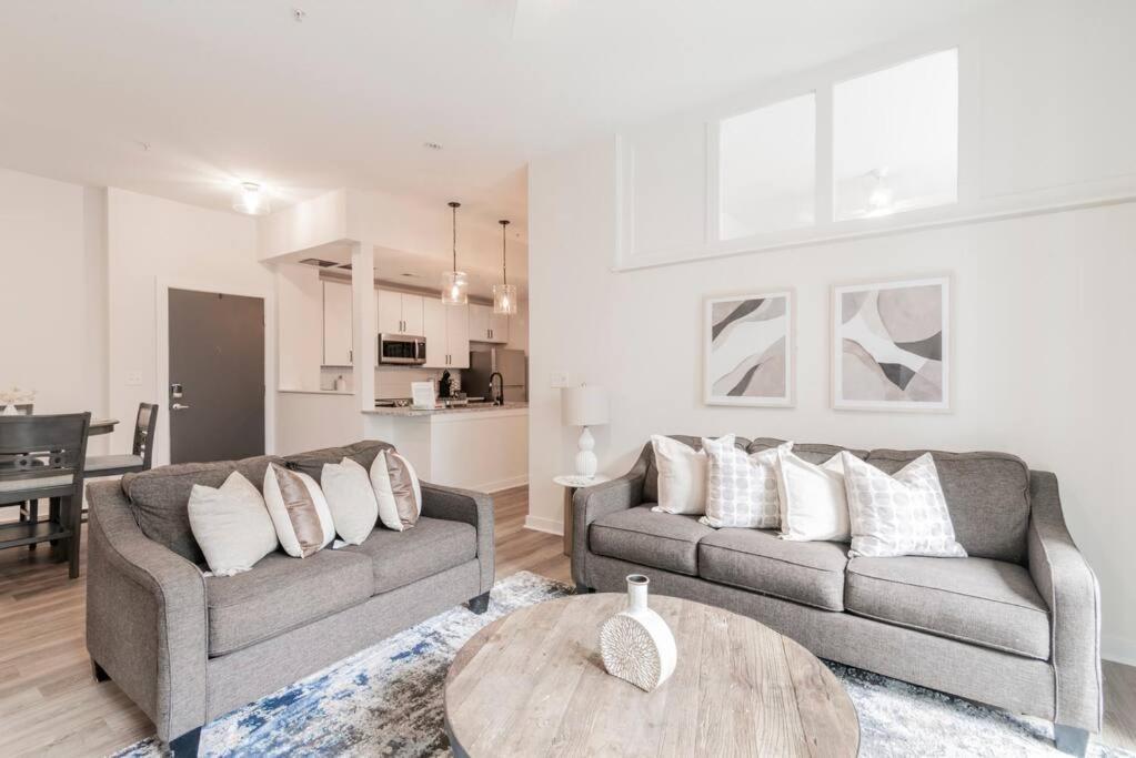 Charming Cozy Apartment With Wi-Fi & Free Parking Charlotte Eksteriør billede