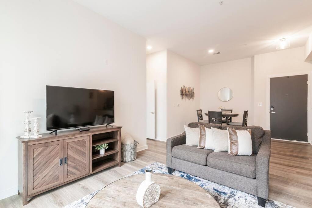 Charming Cozy Apartment With Wi-Fi & Free Parking Charlotte Eksteriør billede